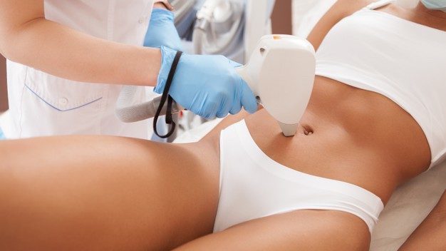 african-american-woman-getting-laser-hair-removal-treatment_118628-2163